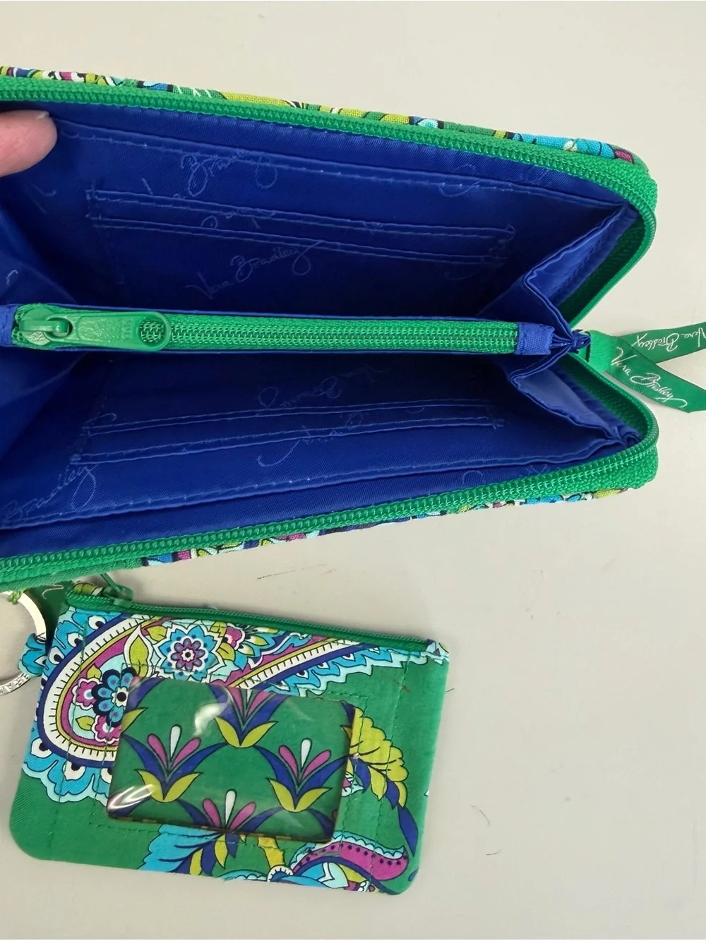 NWT Vera Bradley Emerald Paisley Quilted Wallet & ID Case Set